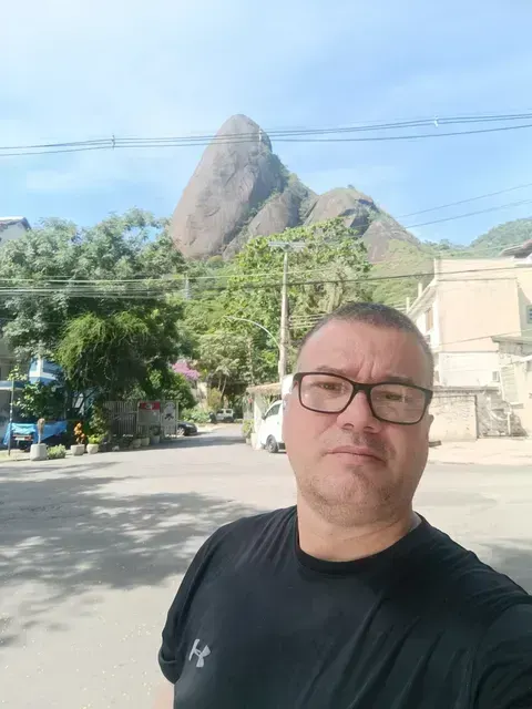 LEANDRO