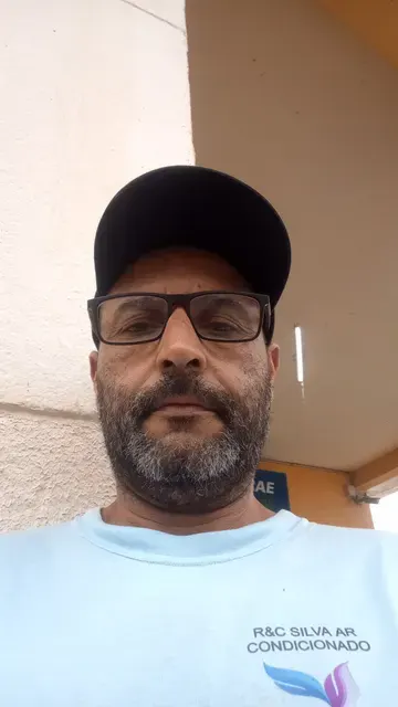 Foto de RUBENS URIAS DA SILVA