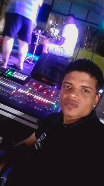 LEANDRO MENDES DE OLIVEIRA