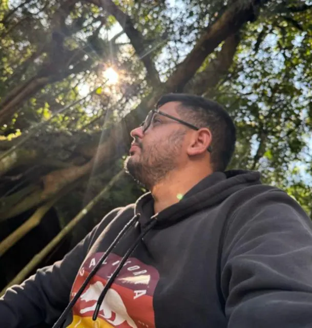 ALEX SANDRO VAISZ VARGAS