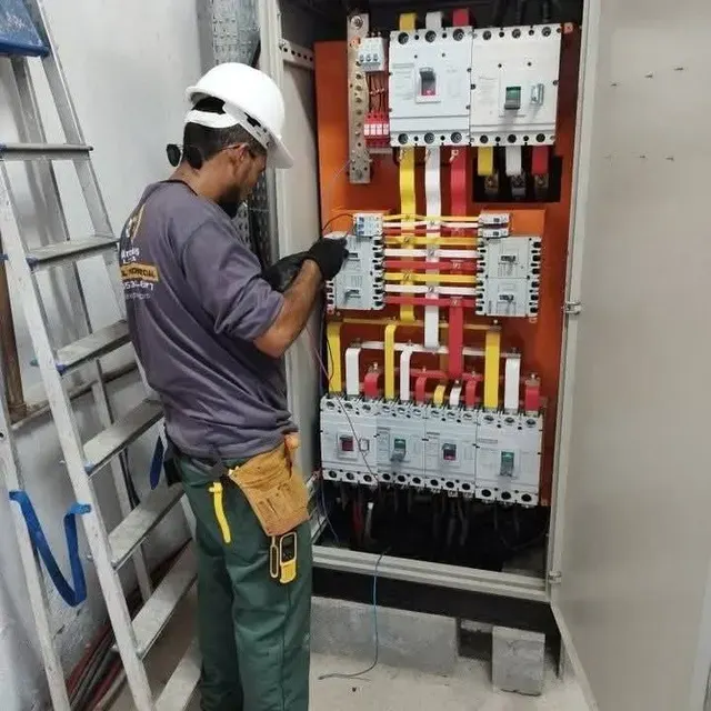 Mazinho Gomes eletricista