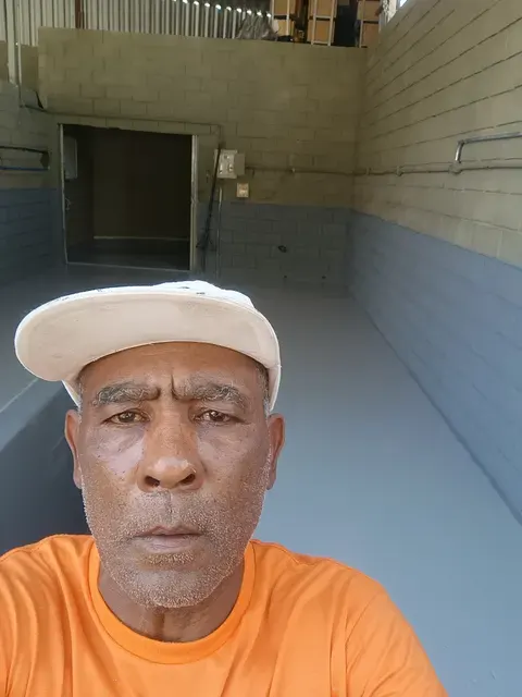 Revestimento monolítico e cimenticio