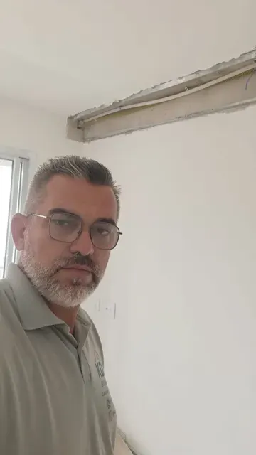 CARLOS EDUARDO SCHNEIDER WIESNER